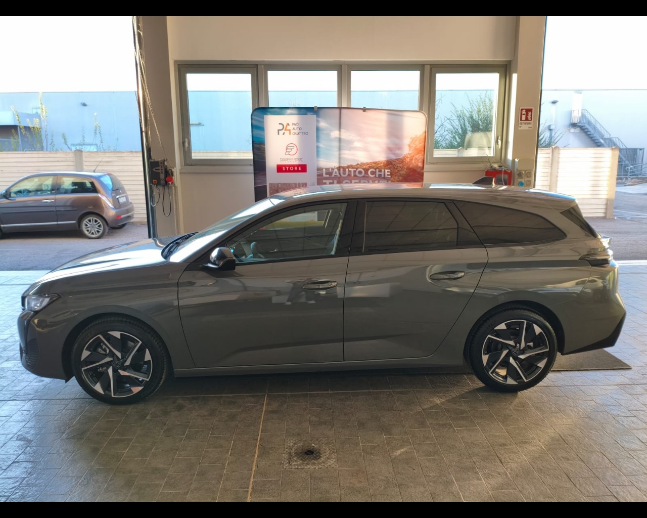Foto PEUGEOT 308 SW 1.5 bluehdi Allure s&s 130cv eat8