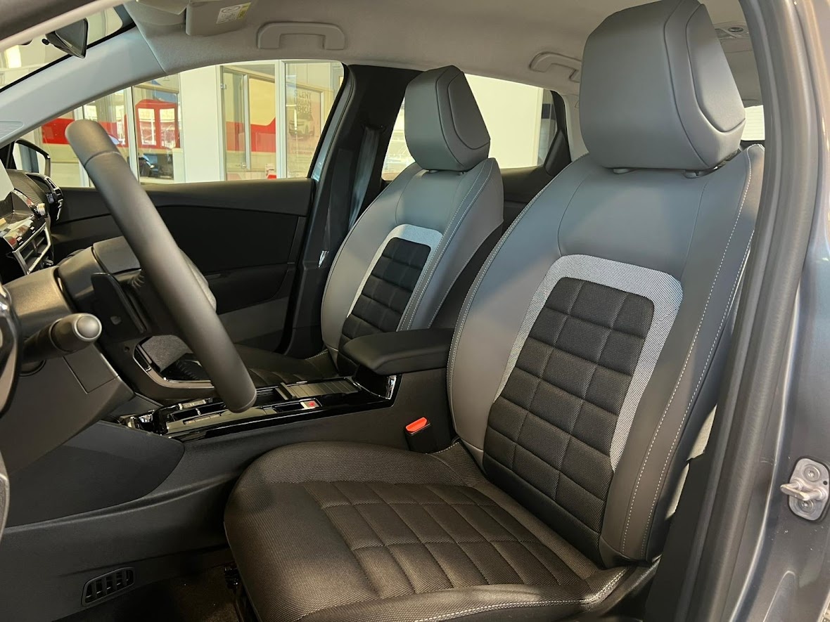 CITROEN C4 HYBRID 145 e-DCS6 – PLUS Ibrido benzina Aziendale - 4