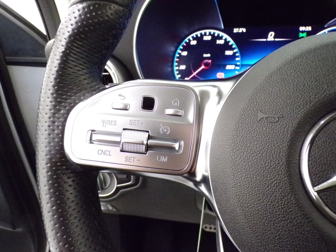 Mercedes GLC GLC SUV 200 D Premium 4Matic 9G-Tronic Plus - 18