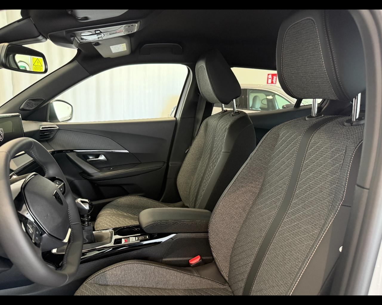 PEUGEOT 2008 Allure PureTech 100 S&S Benzina km0 - 11
