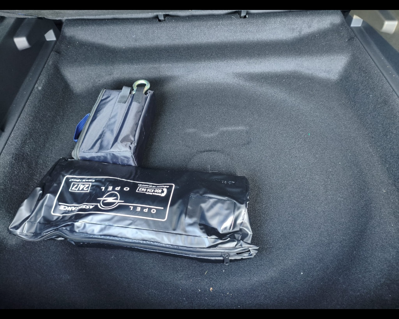 Foto OPEL Grandland 1.2 hybrid GS 136cv e-dcs6