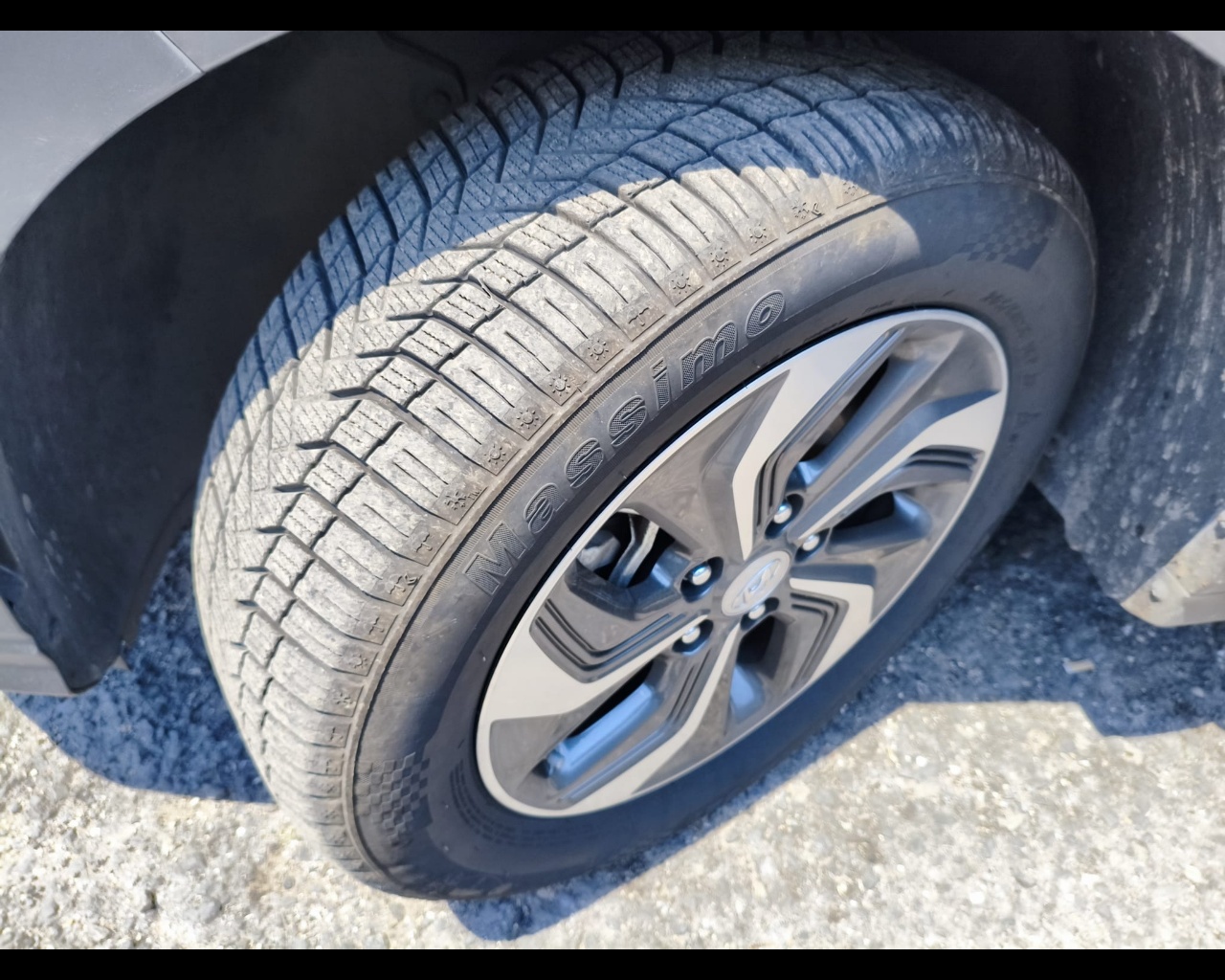 Foto HYUNDAI Kona 1.6 gdi hev Xline Safety Pack 2wd 141cv dct