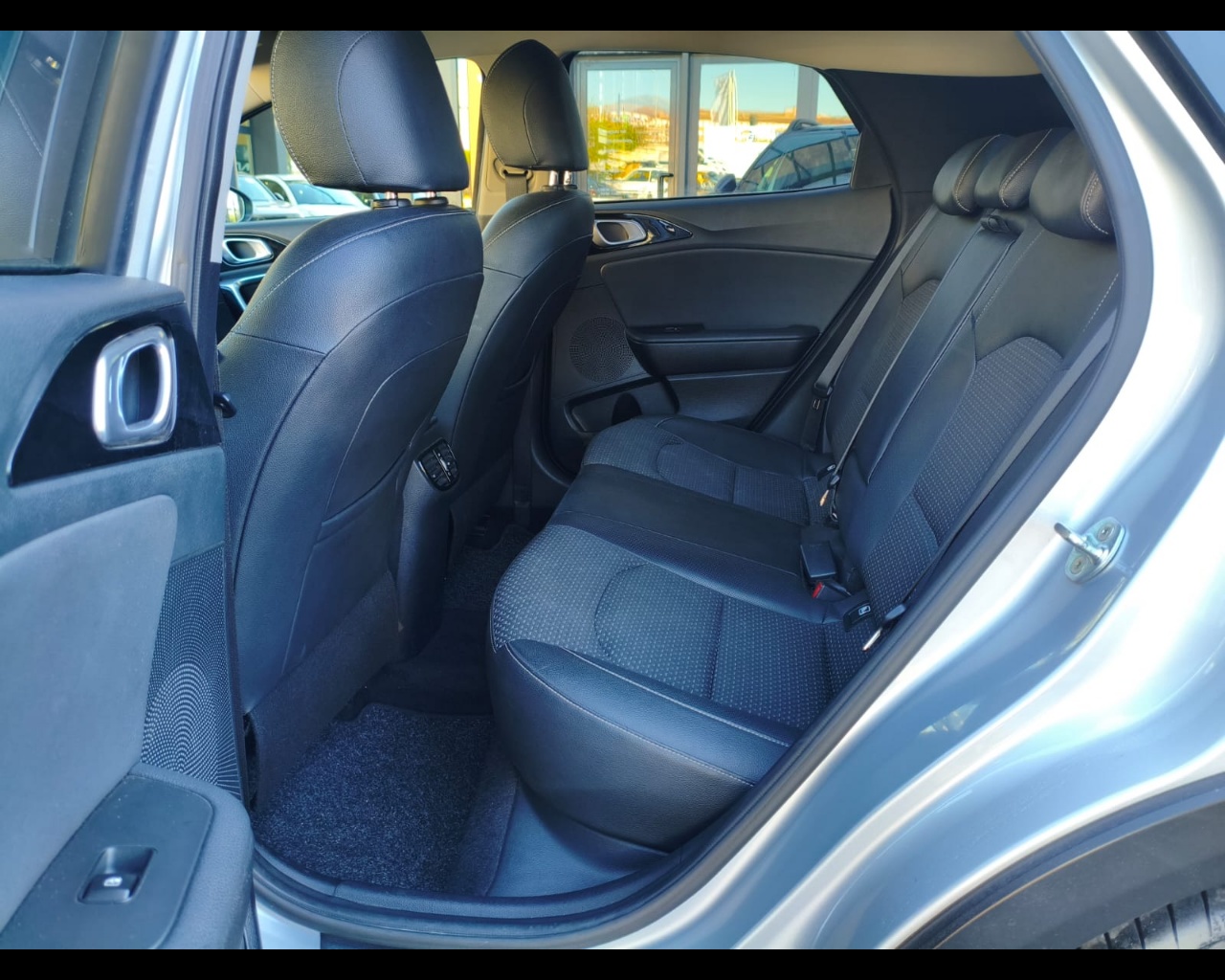 Foto KIA XCeed 1.0 t-gdi High Tech Gpl 117cv