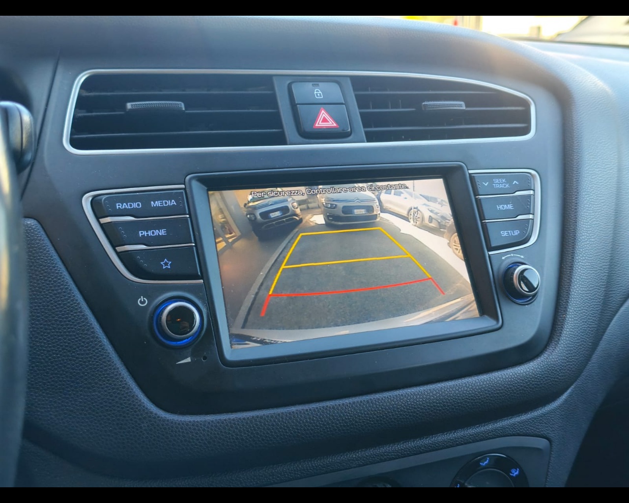 Foto HYUNDAI i20 5p 1.2 mpi Connectline econext Gpl 73cv
