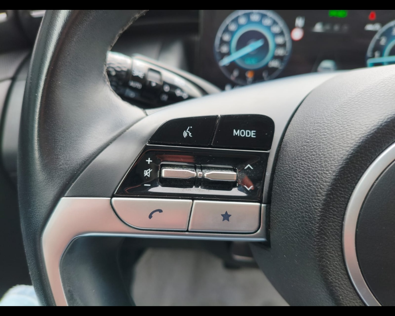 Foto HYUNDAI Tucson 1.6 t-gdi 48V Xtech 2wd imt