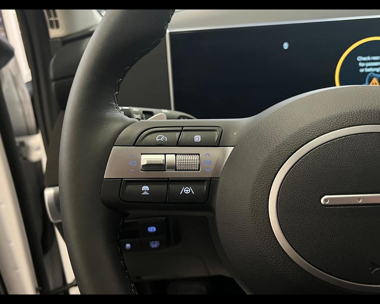 Foto HYUNDAI TUCSON PE 1.6HEV AT 2WD EXELLENCE+LP+PP