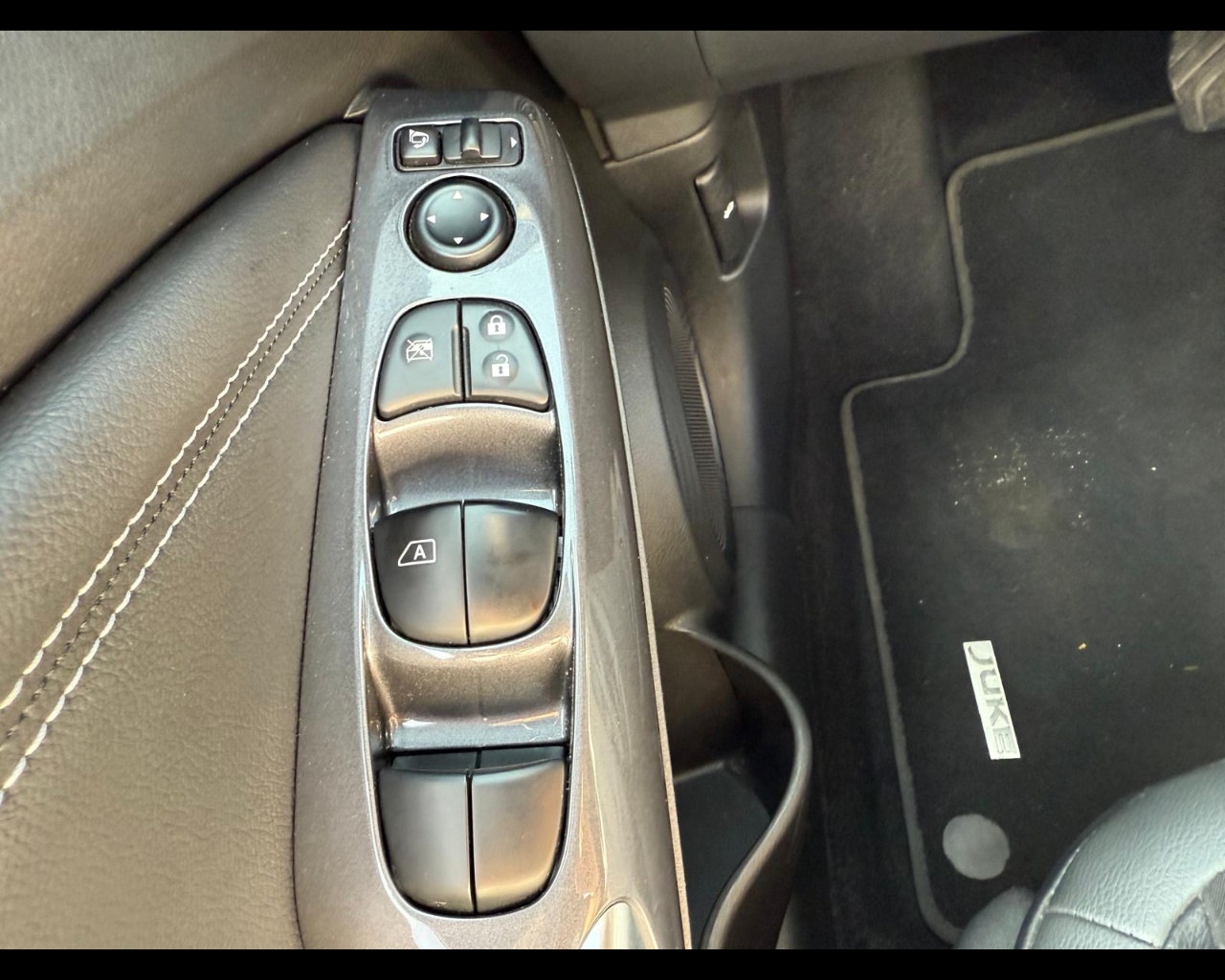 Foto NISSAN Juke 1.6 hev N-Connecta