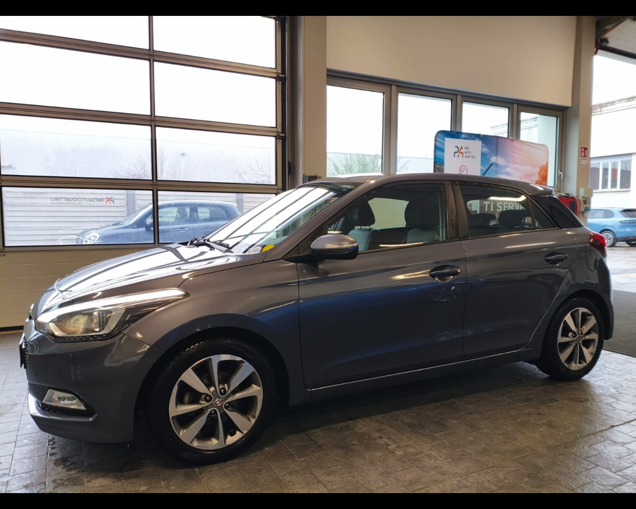 Foto HYUNDAI i20 5p 1.2 Comfort econext 84cv