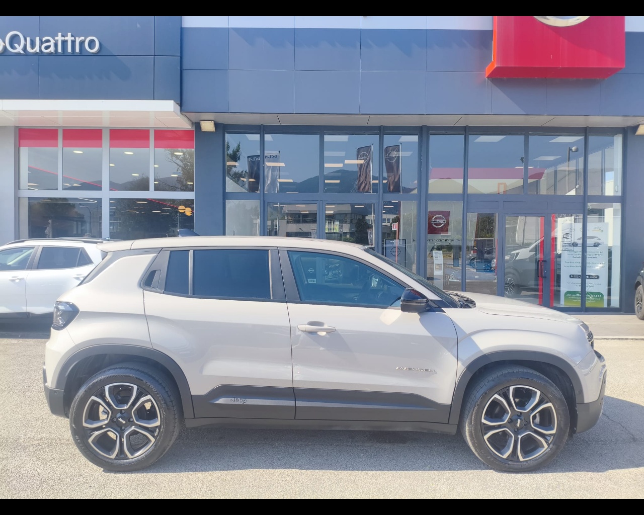 Foto JEEP Avenger 1.2 turbo Summit fwd 100cv