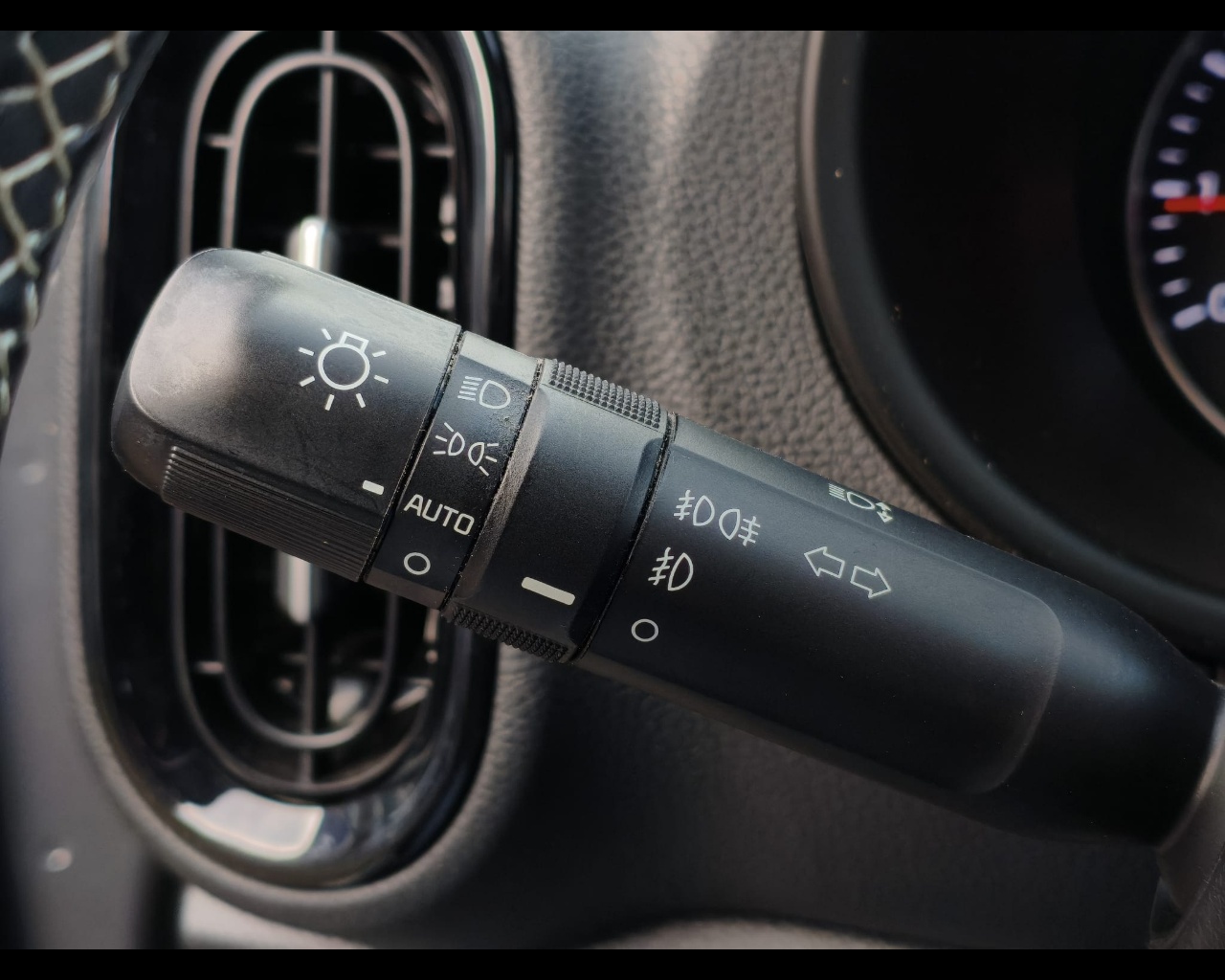 Foto KIA Picanto 1.0 dpi Style Gpl