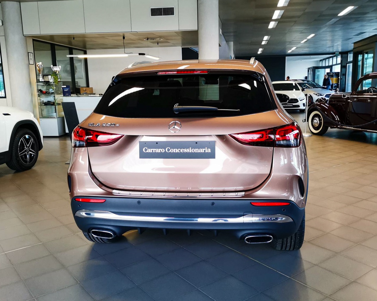 Mercedes GLA GLA 250e Plug-in hybrid Automatic PREMIUM - 8