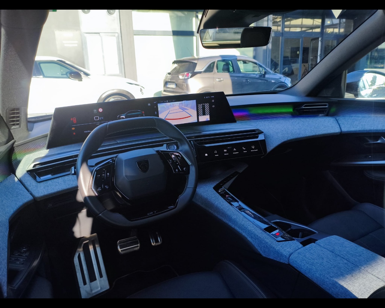 Foto PEUGEOT 3008 1.2 hybrid GT 145cv e-dcs6