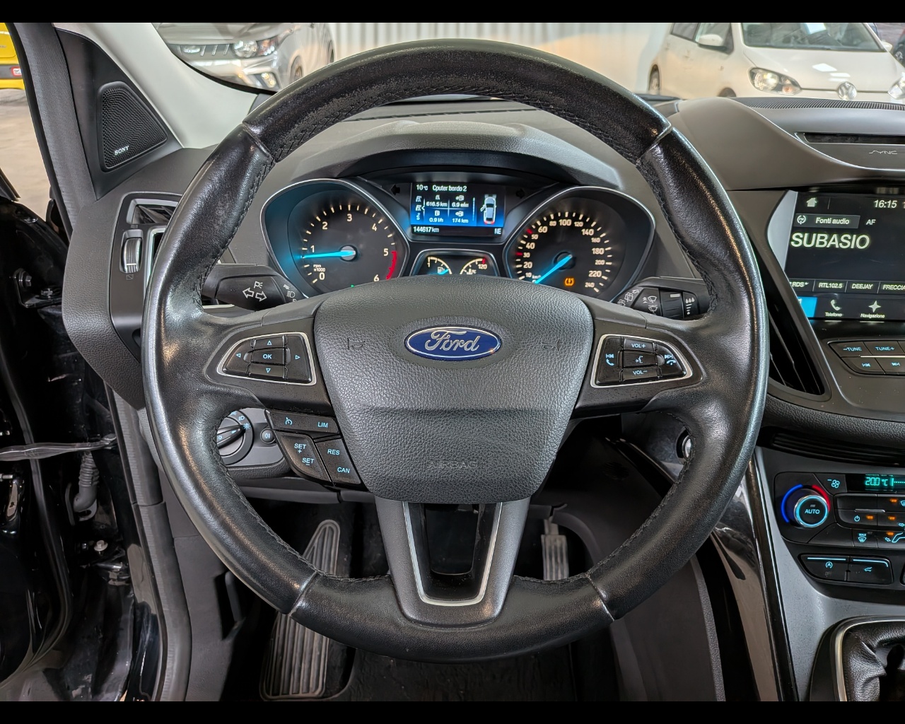 Foto FORD Kuga 1.5 tdci Titanium s&s 2wd 120cv