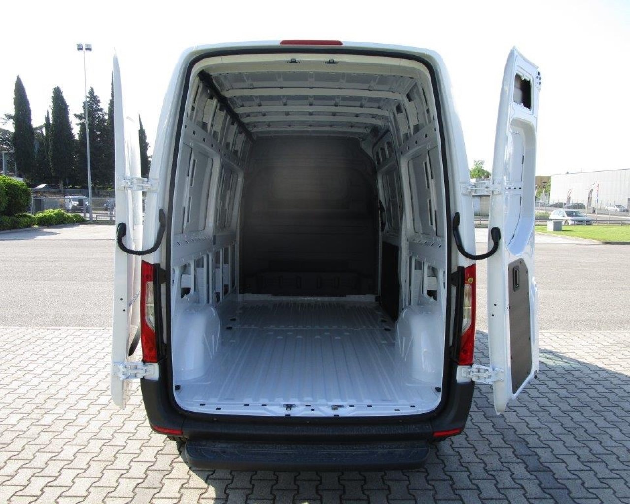 Mercedes eSprinter e-Sprinter Furgone Traz. Ant. - 6