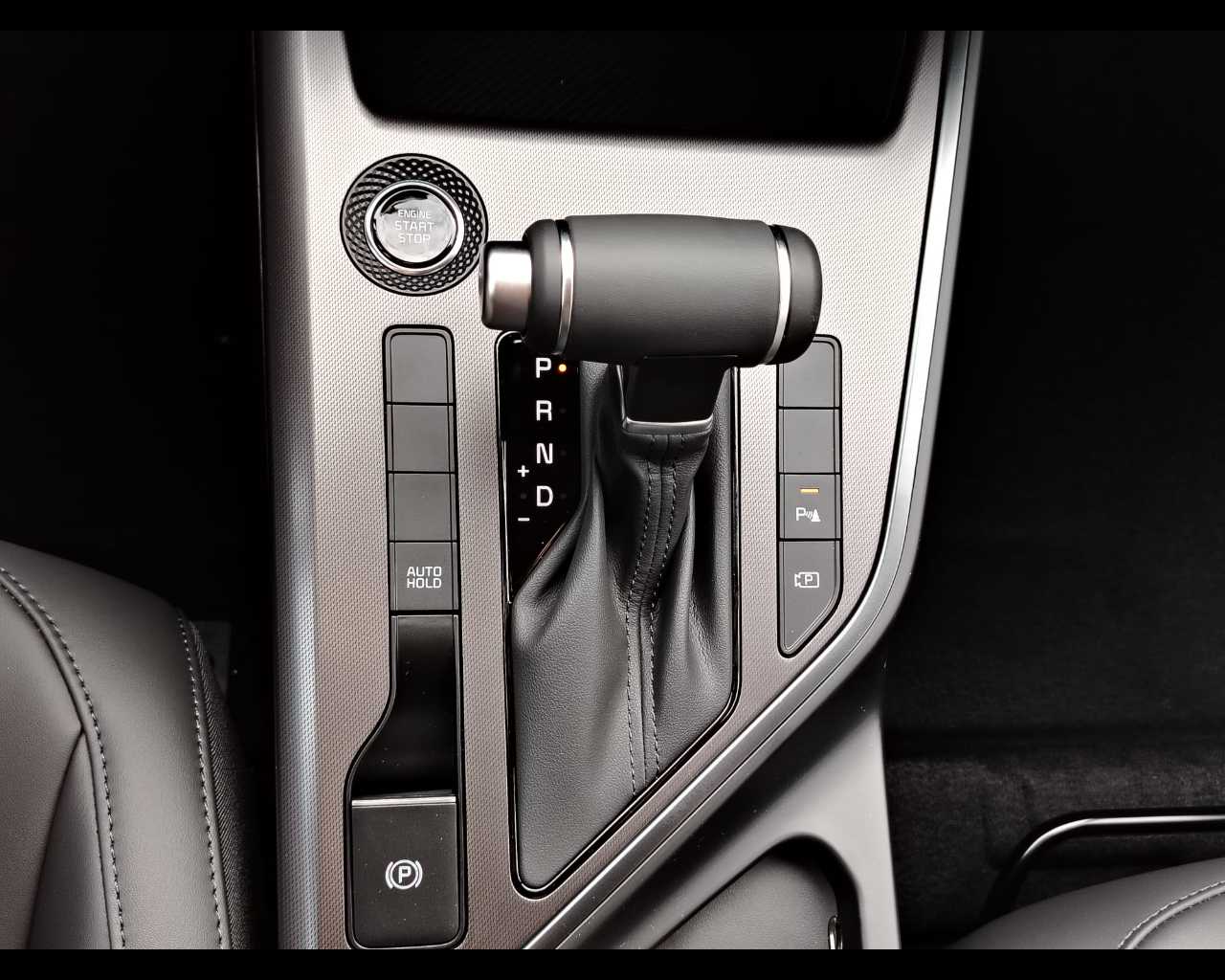 Kia Niro Nuovo Ibrido benzina Niro Este