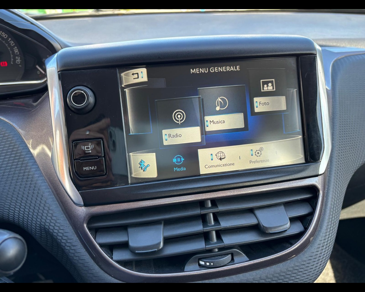 Foto PEUGEOT 2008 1.2 puretech (vti) 12v Allure 82cv