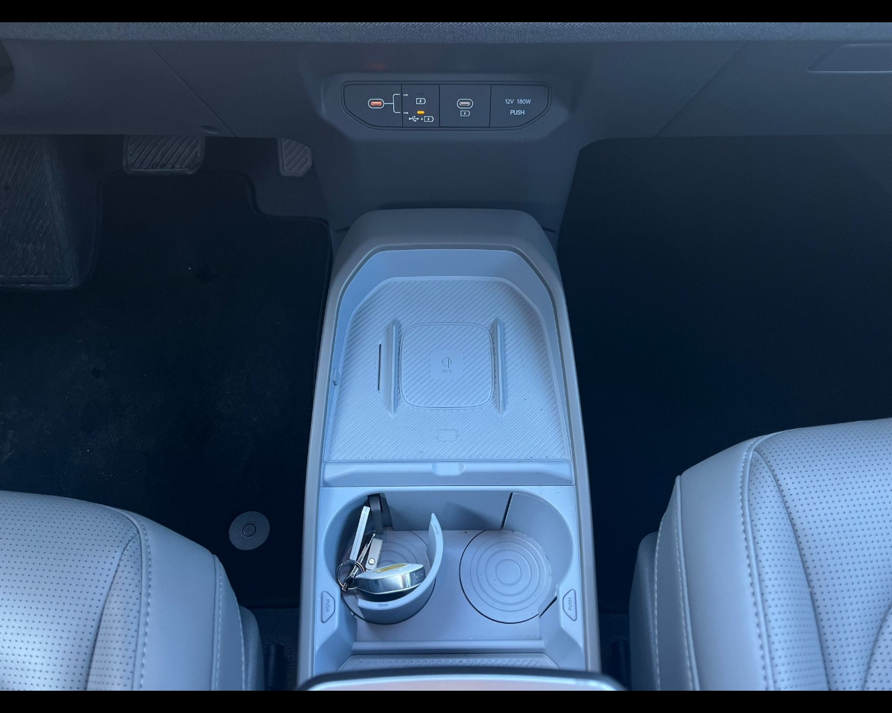 Foto KIA EV3 LR FWD EARTH