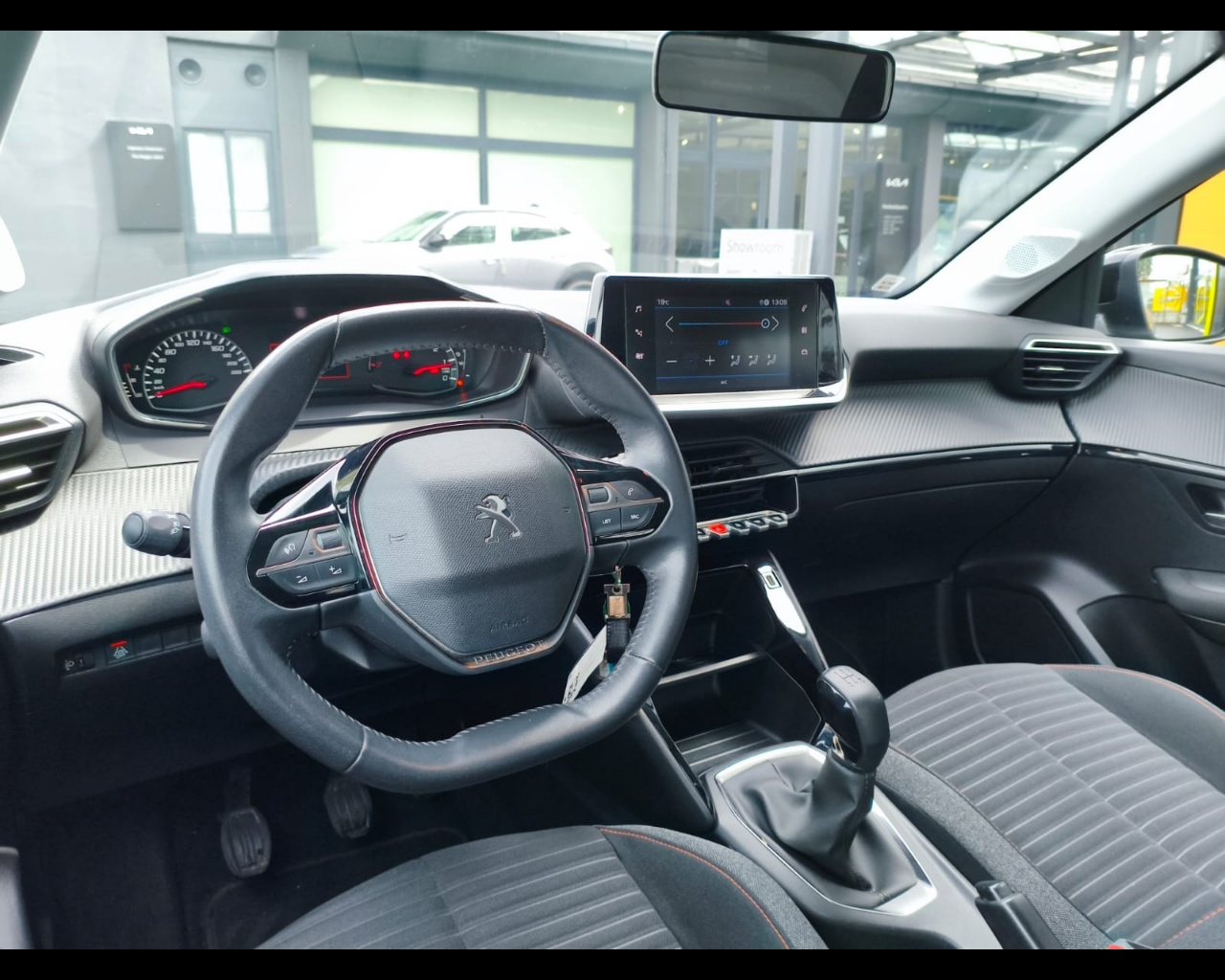 Foto PEUGEOT 208 1.2 puretech Active Pack s&s 75cv