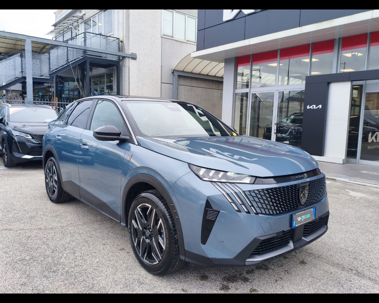 Foto PEUGEOT 3008 1.2 hybrid GT 145cv e-dcs6