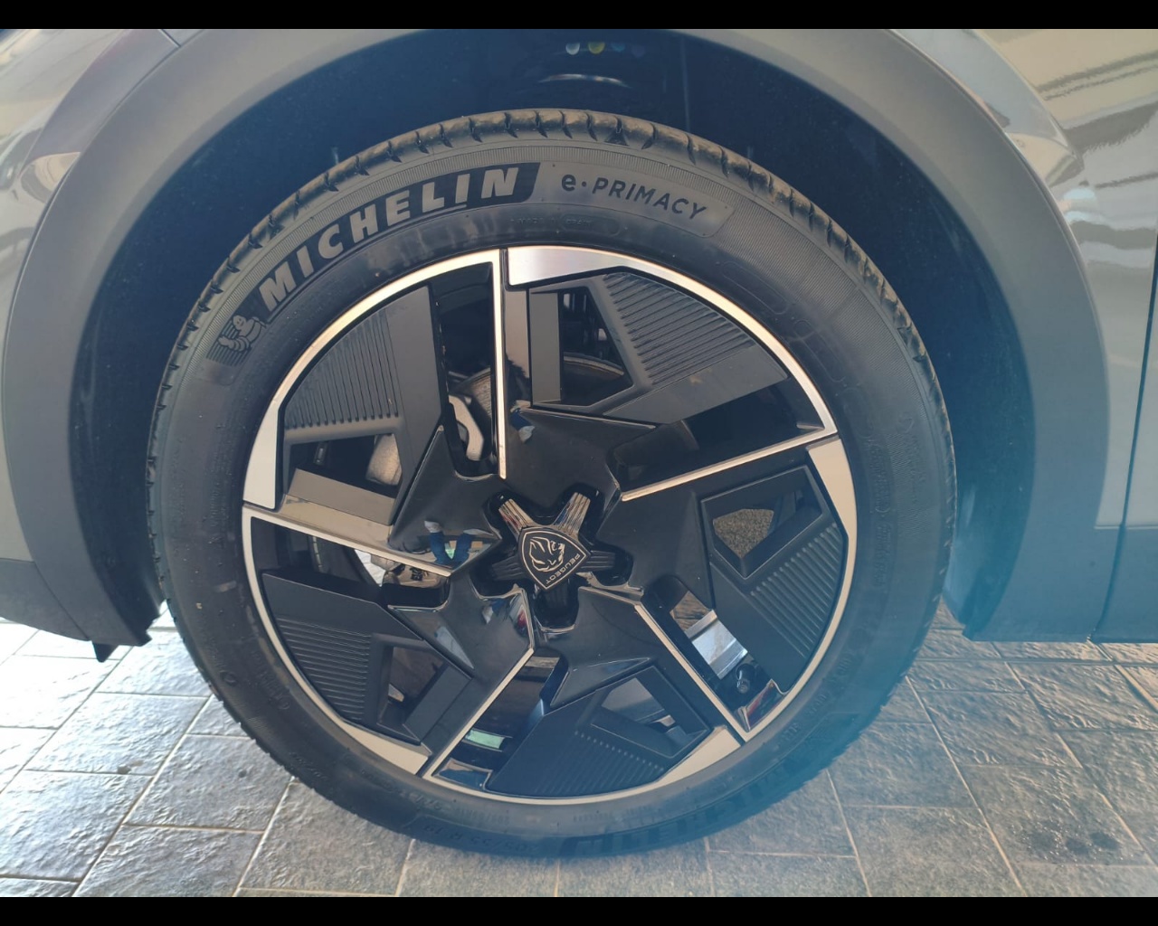 Foto PEUGEOT 408 1.2 hybrid GT 136cv e-dsc6