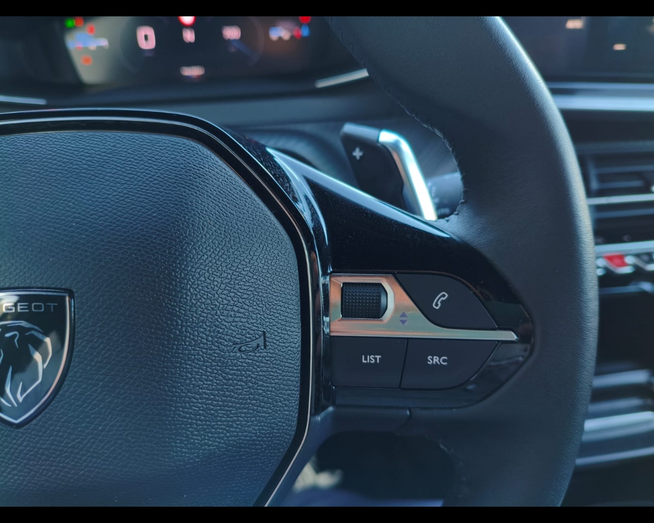 Foto PEUGEOT 2008 1.2 puretech Allure s&s 130cv eat8