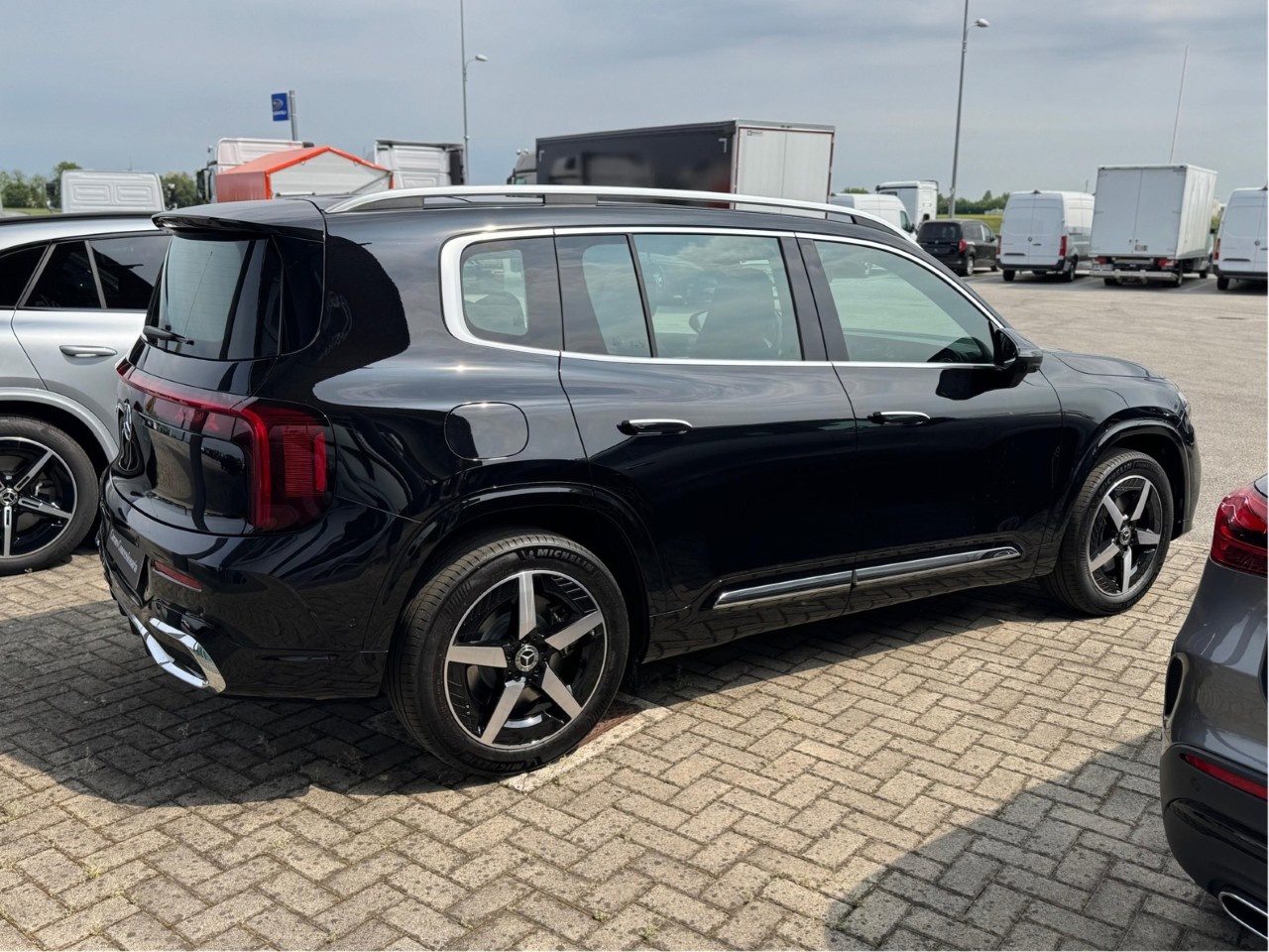 Mercedes GLB Elettrica GLB 250+ con tecnologia EQ Advanced Plus - 8