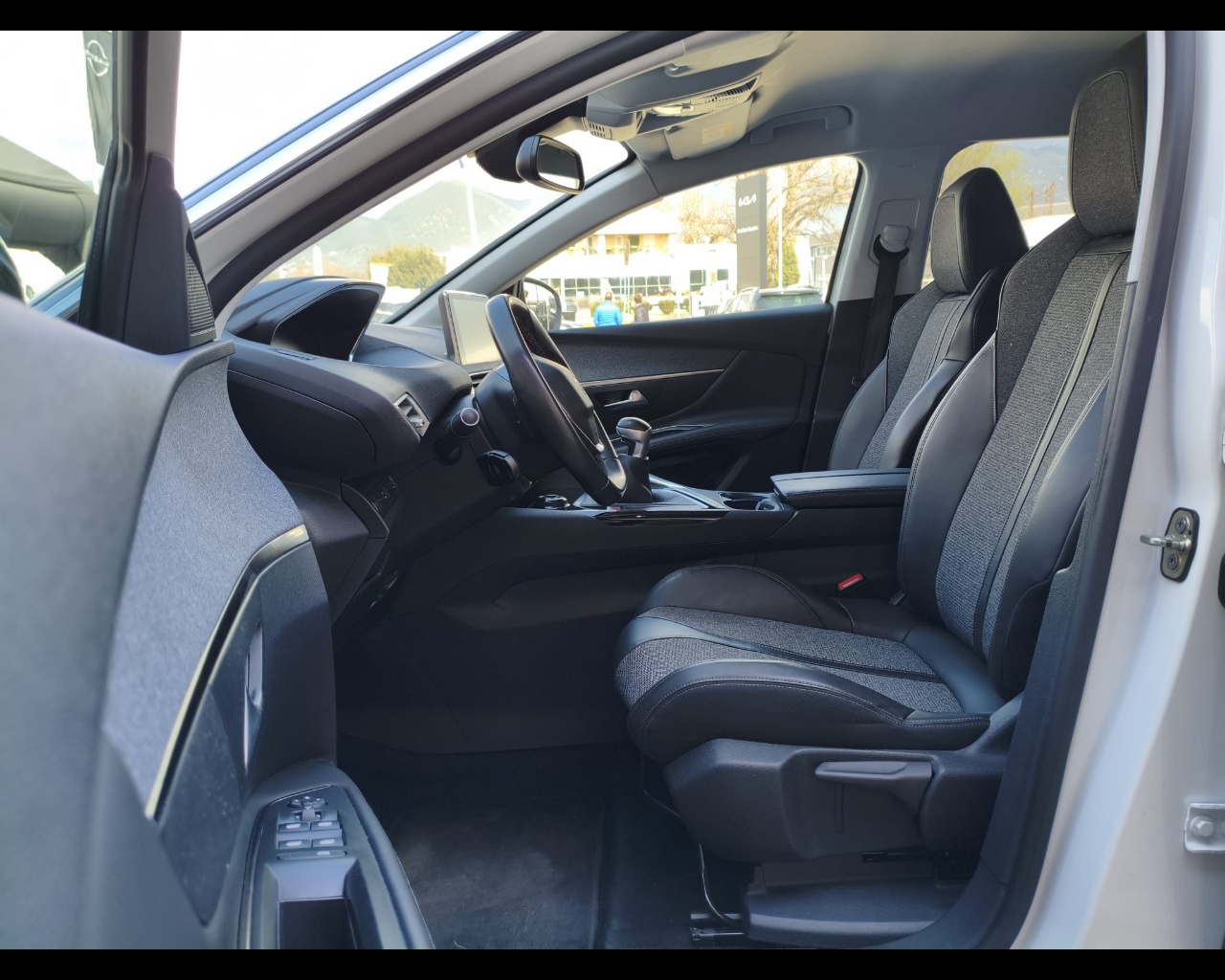 Foto PEUGEOT 3008 1.2 puretech t Allure s&s 130cv 