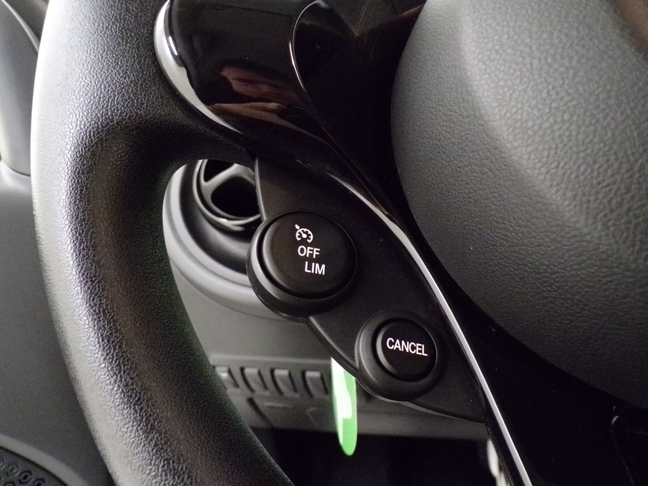 smart fortwo fortwo 22kW EQ Pure - 14