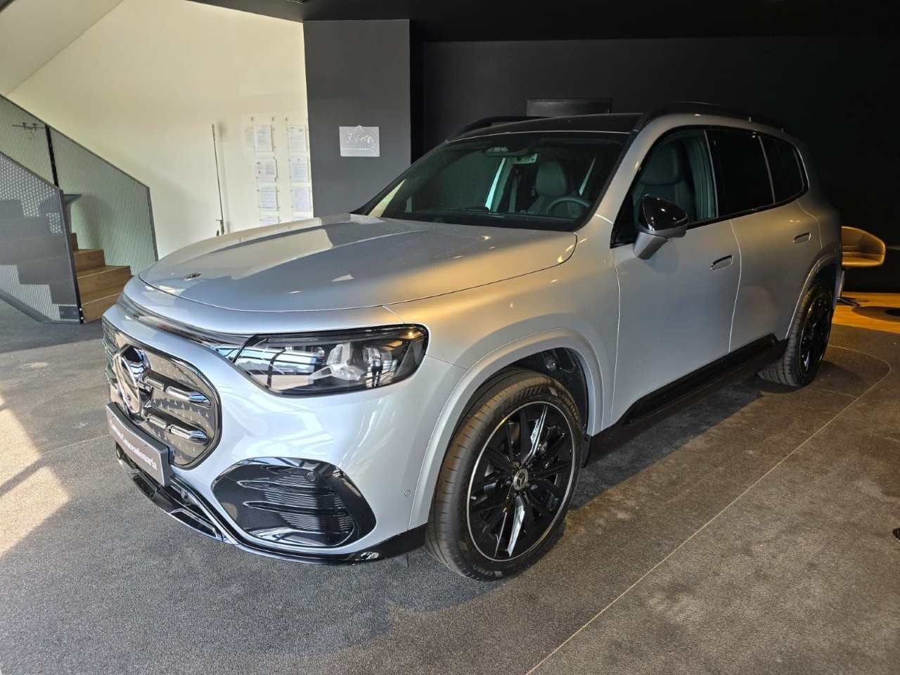 Mercedes GLB Elettrica GLB 250+ con tecnologia EQ Advanced Plus - 3