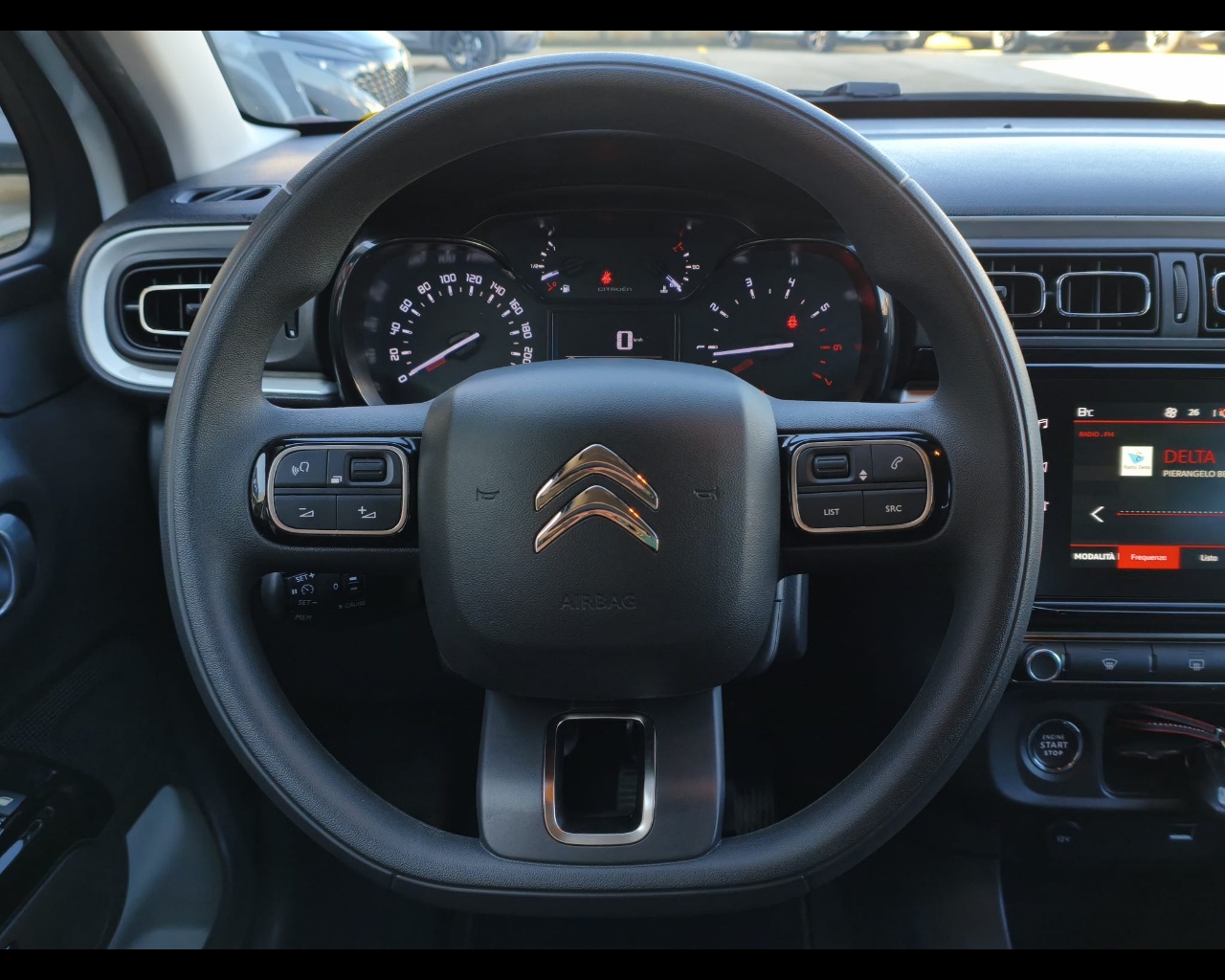 Foto CITROEN C3 1.2 puretech Shine s&s 83cv neopatentati