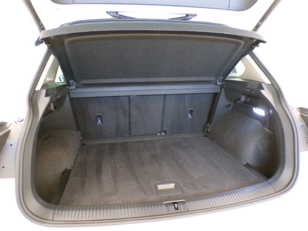 Volkswagen Tiguan Tiguan 1.5 TSI ACT 150cv Elegance DSG - 9