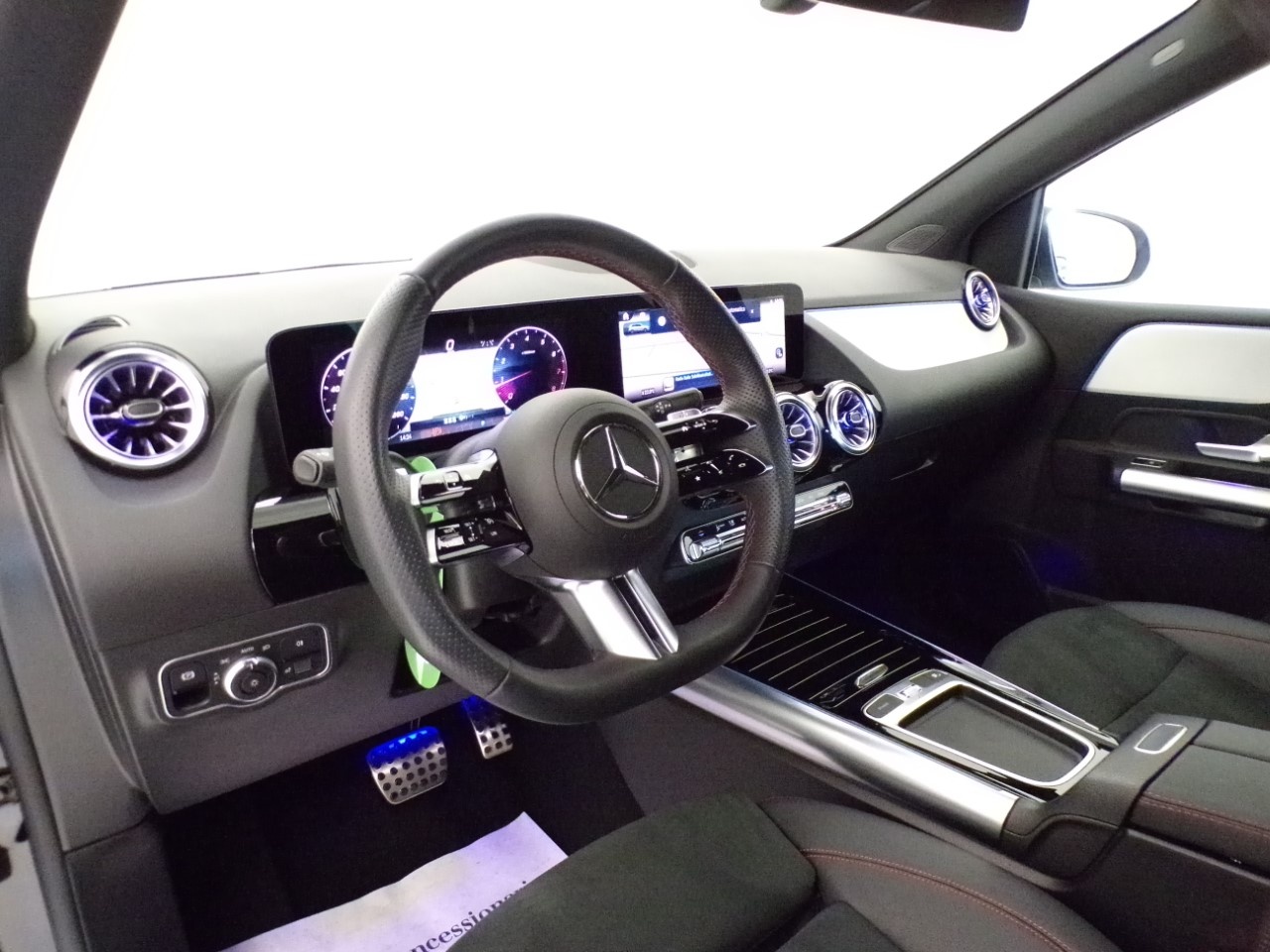 Mercedes Classe B 180 AMG Line Premium 7G-DCT - 12