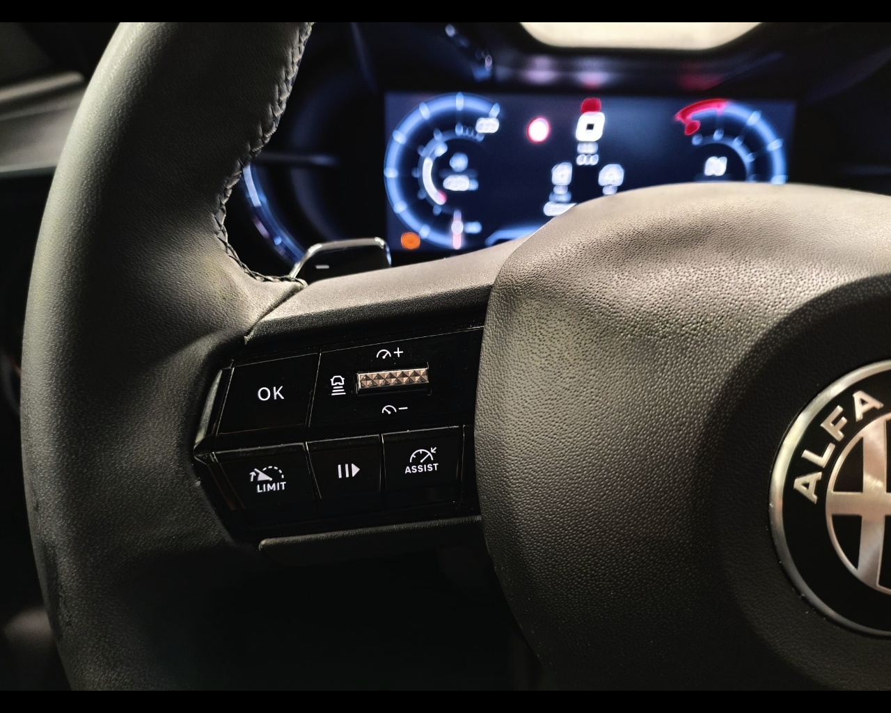 Foto ALFA ROMEO Junior 1.2 ibrida 145cv edct6