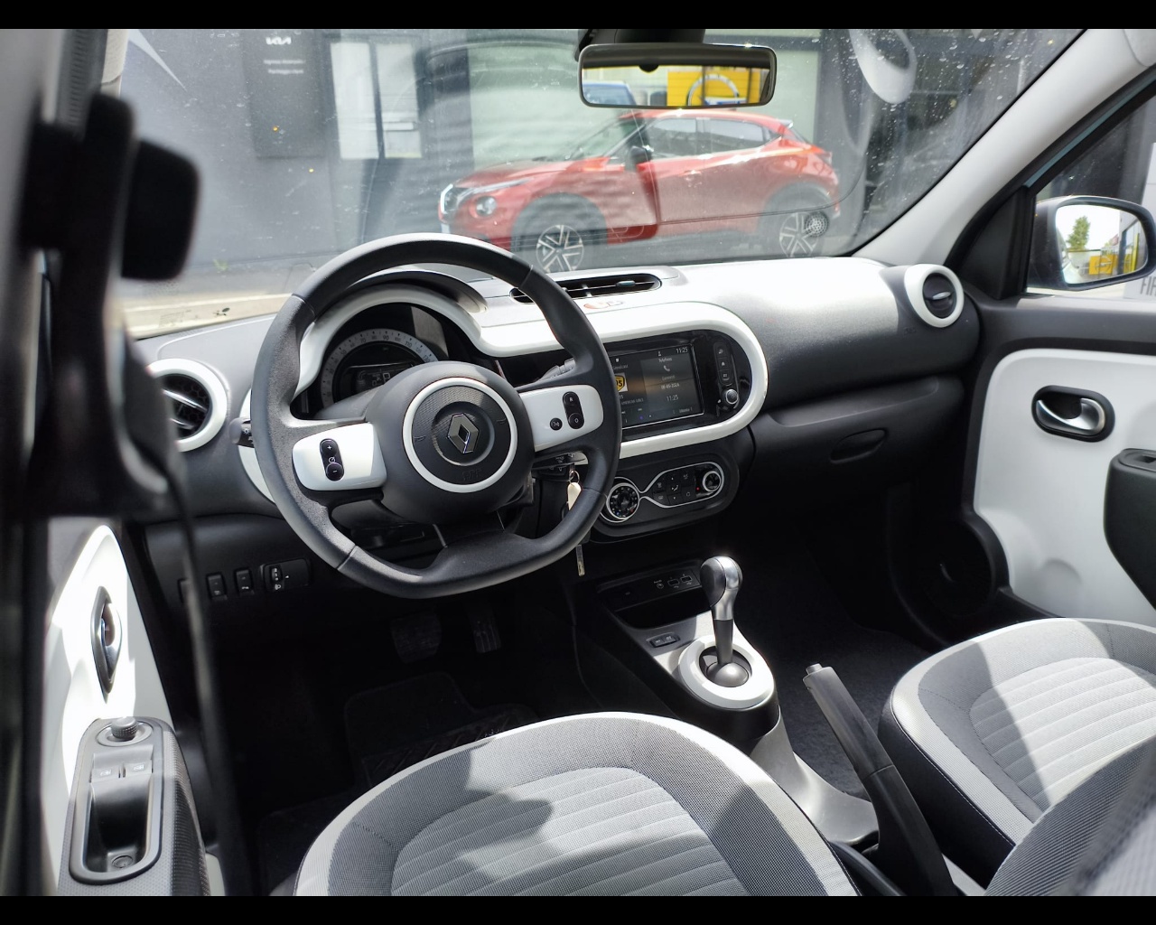Foto RENAULT Twingo Equilibre 22kWh
