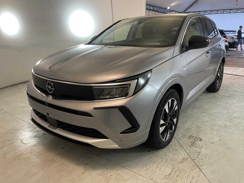 Grandland Business Elegance 1.6 225cv Phev