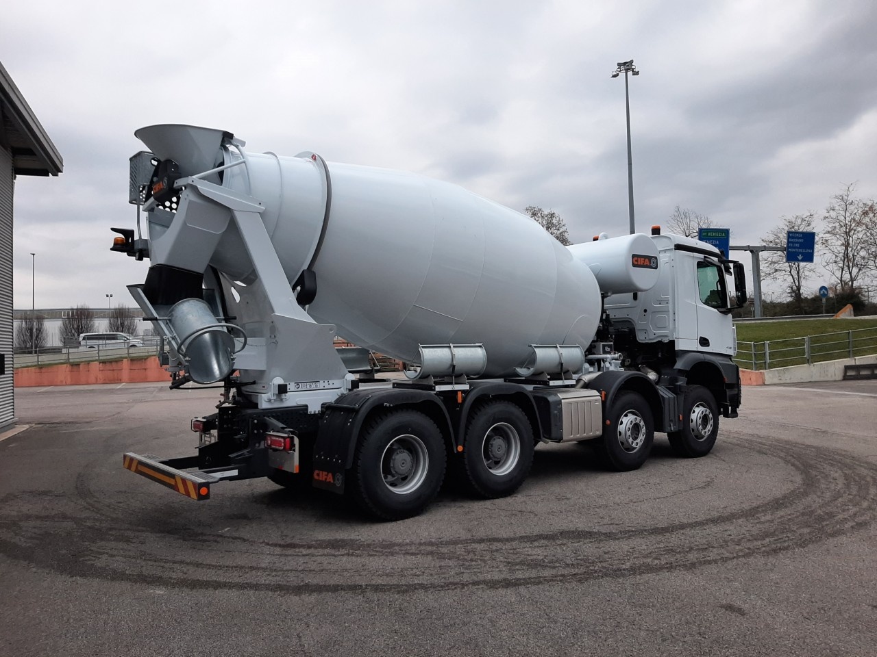 Mercedes Arocs Arocs  4148 B - 4