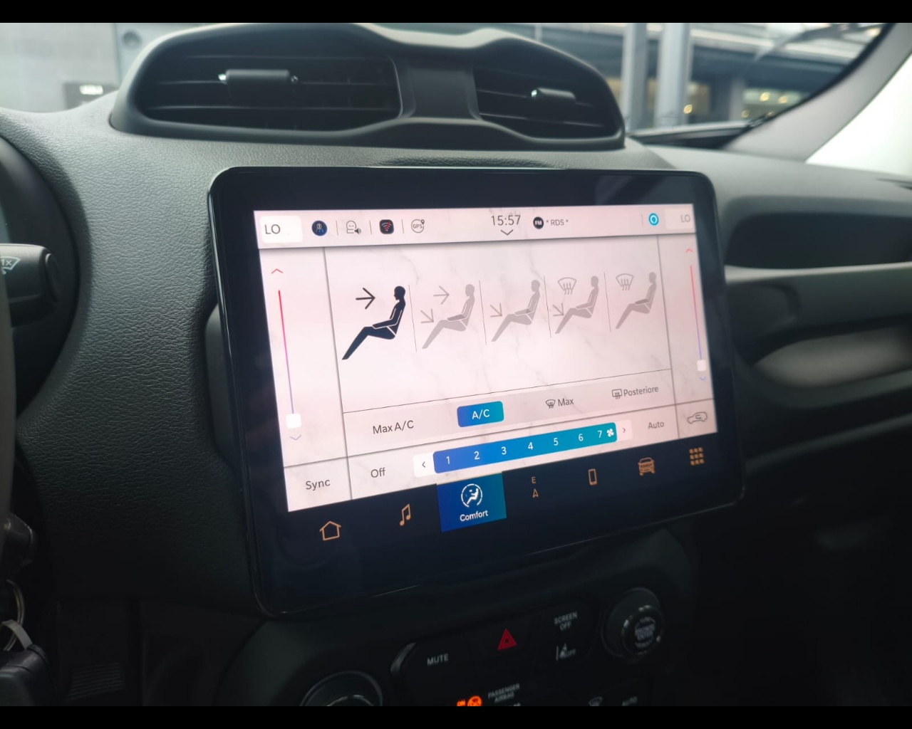 Foto JEEP Renegade 1.5 turbo t4 mhev Altitude 2wd dct