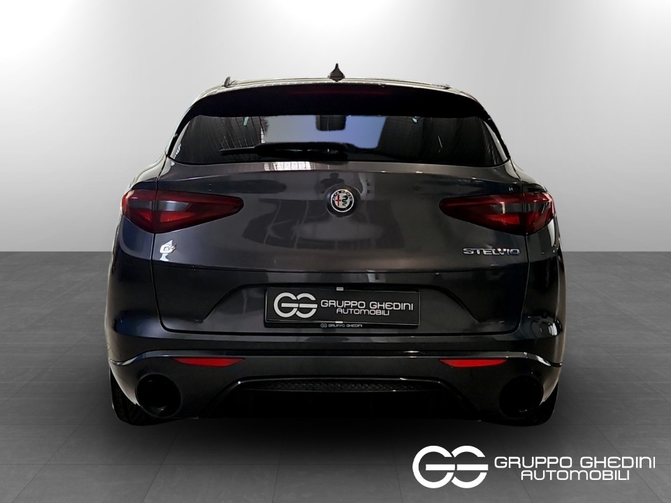 ALFA ROMEO Stelvio 2.2 t Veloce Q4 210cv auto Diesel usato - 4