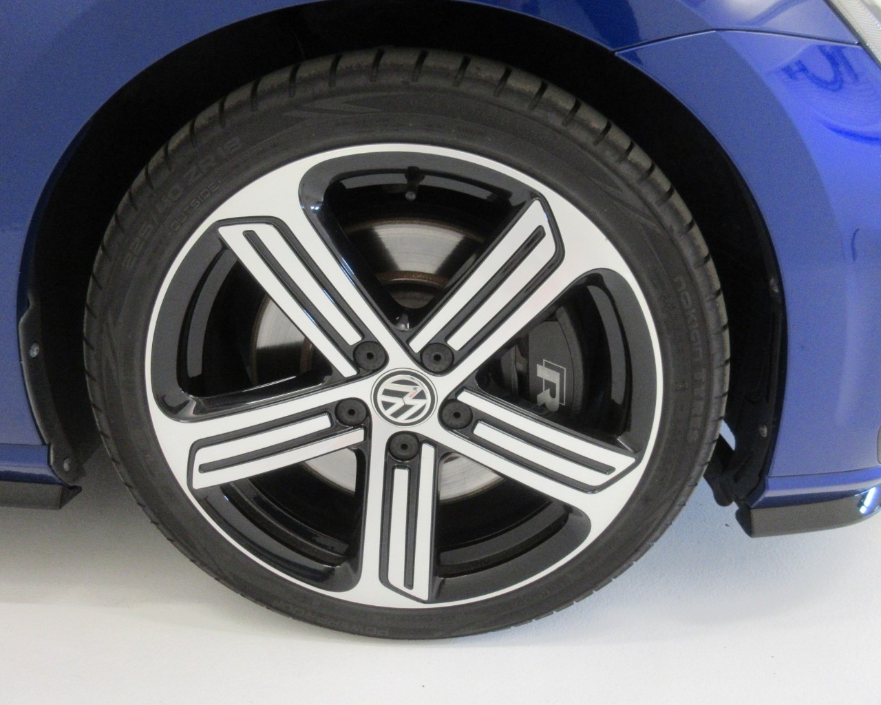 Volkswagen Golf Golf 5 Porte 2.0 TSI BlueMotion 310cv R 4Motion DSG - 4