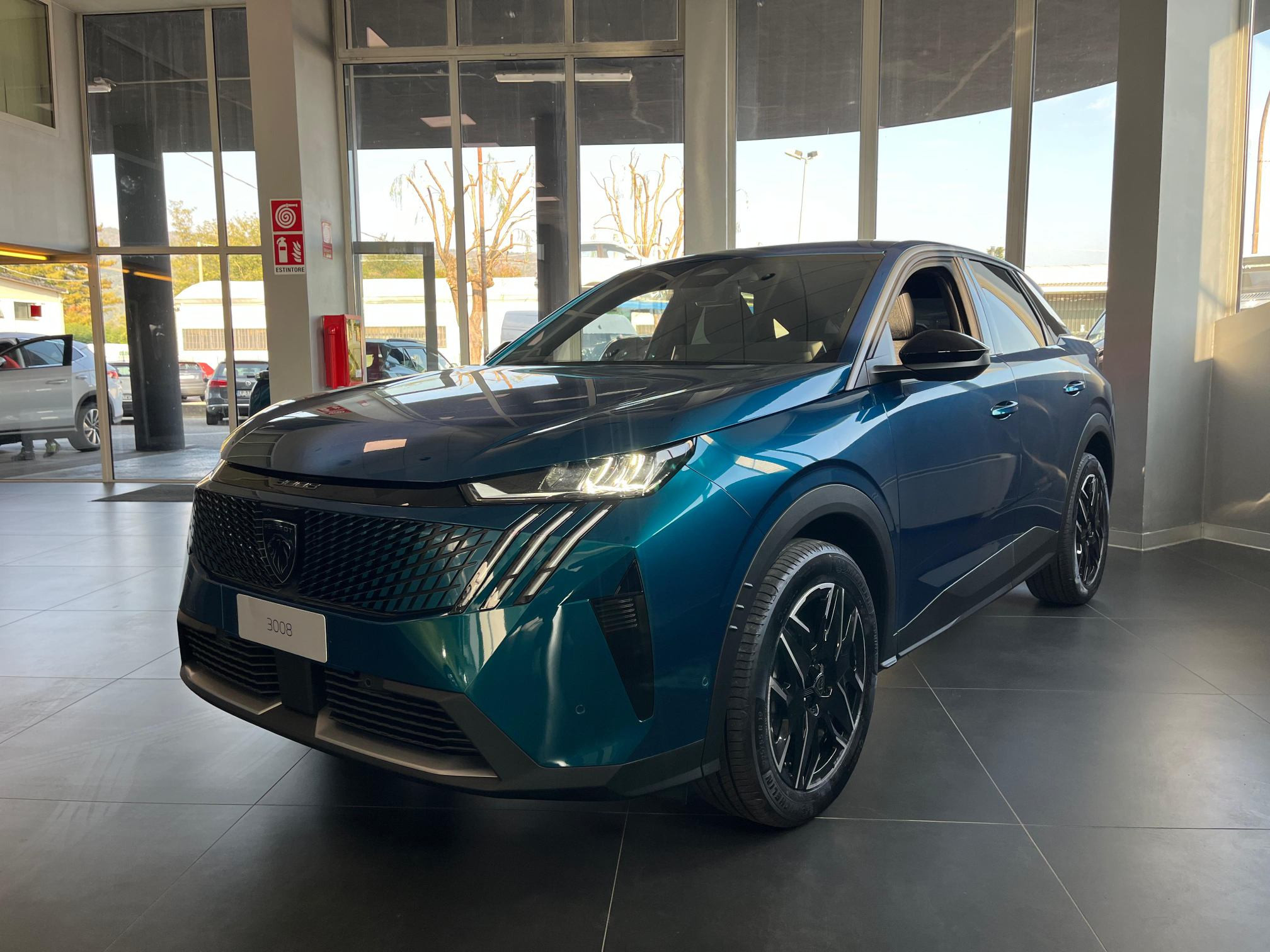 PEUGEOT 3008 Hybrid 145 E-DCS6