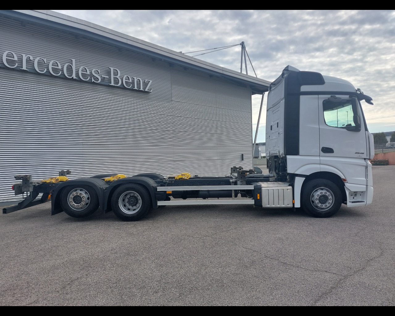 Mercedes  Actros L 2546 L 6x2 - 5
