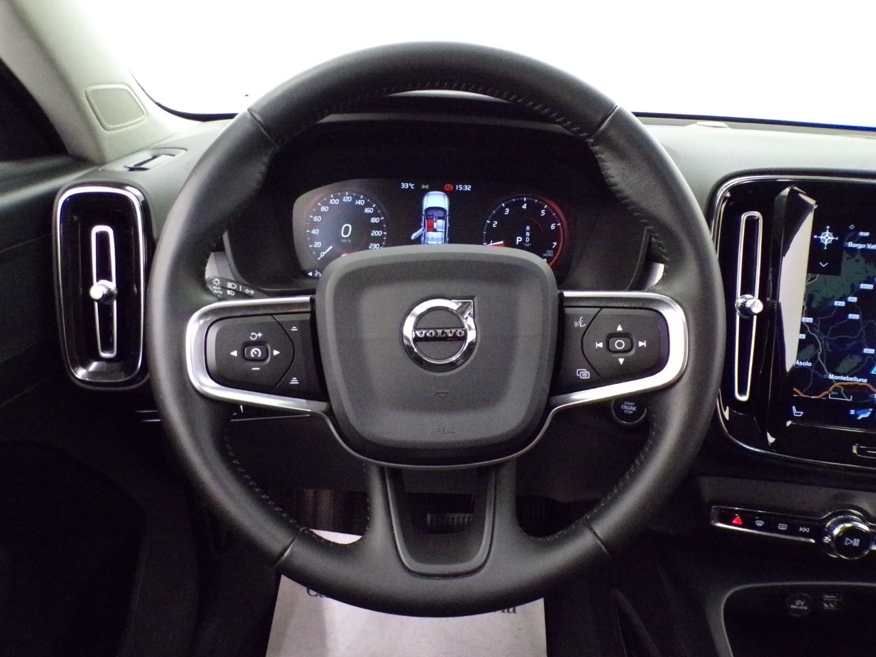 Volvo XC40 XC40 1.5 T3 Momentum Geartronic - 17