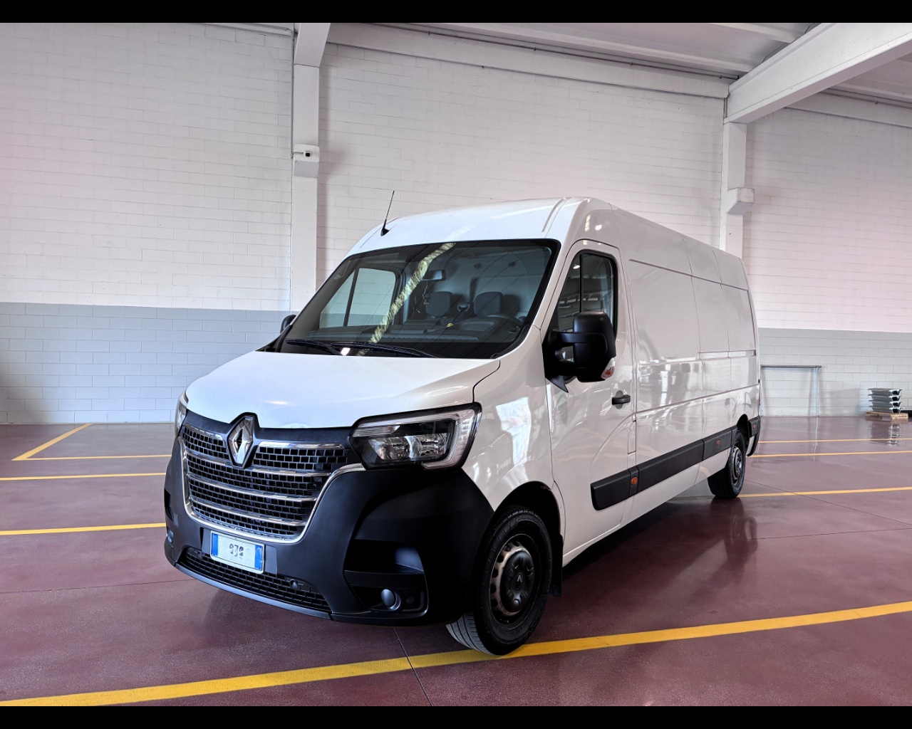 RENAULT MASTER RED