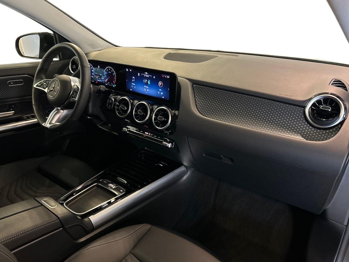 Mercedes GLA GLA 180 Progressive Advanced 7G-DCT - 15
