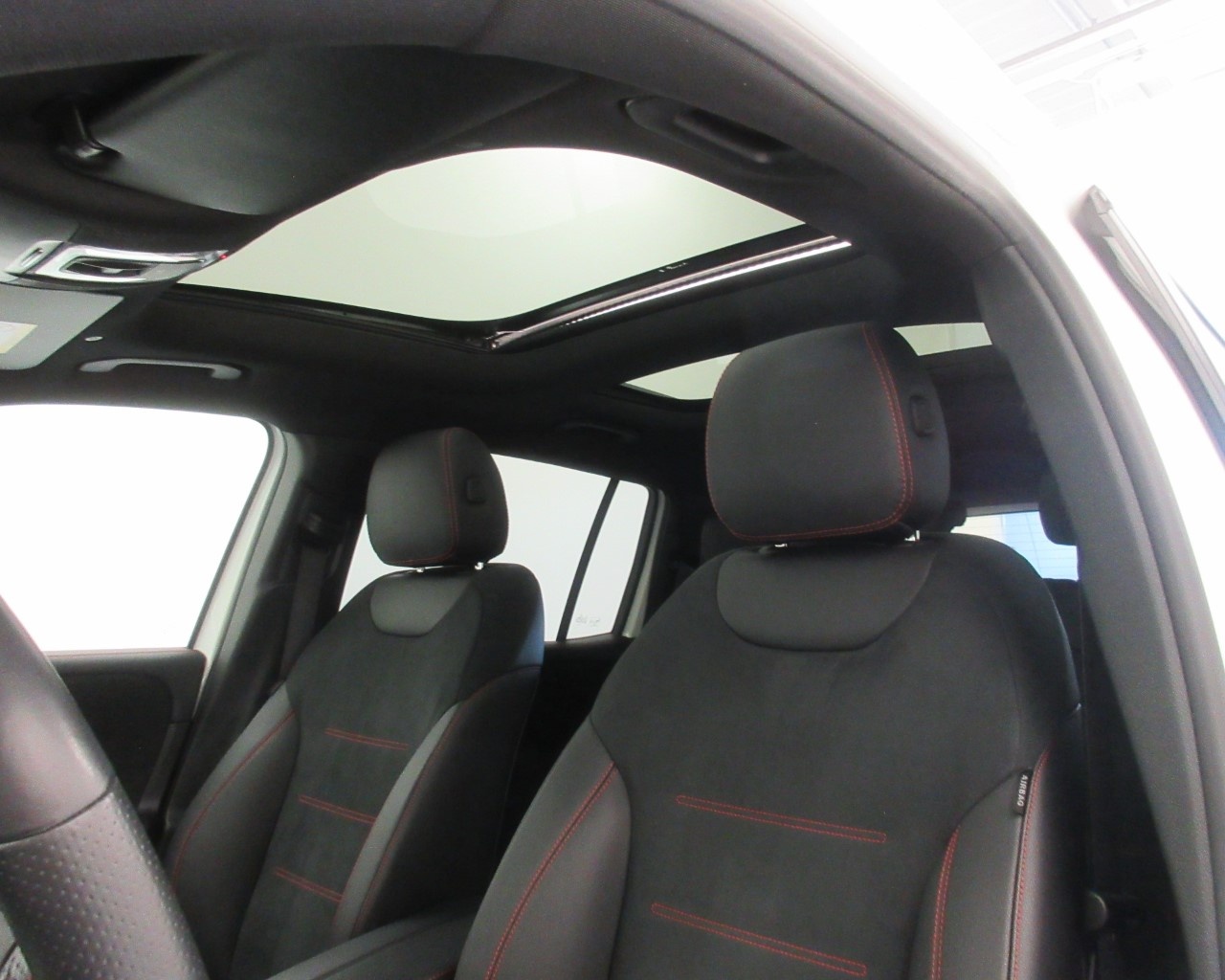 Mercedes GLB GLB 200 D Premium 8G-DCT - 13