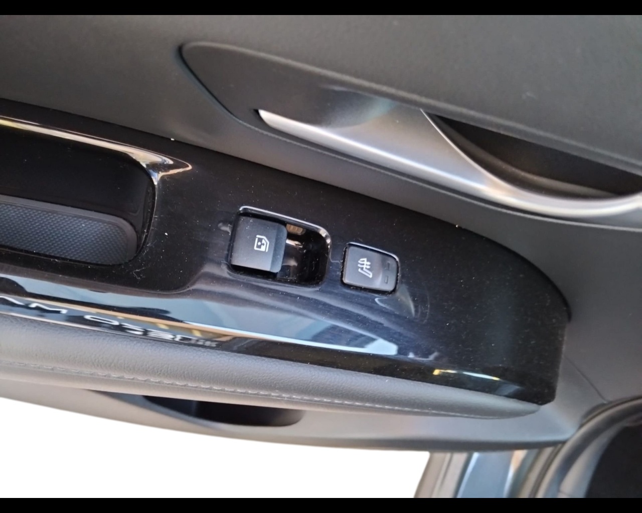 HYUNDAI Tucson 3ª serie Tucson 1.6 HEV aut.Exellence Ibrida usato - 13