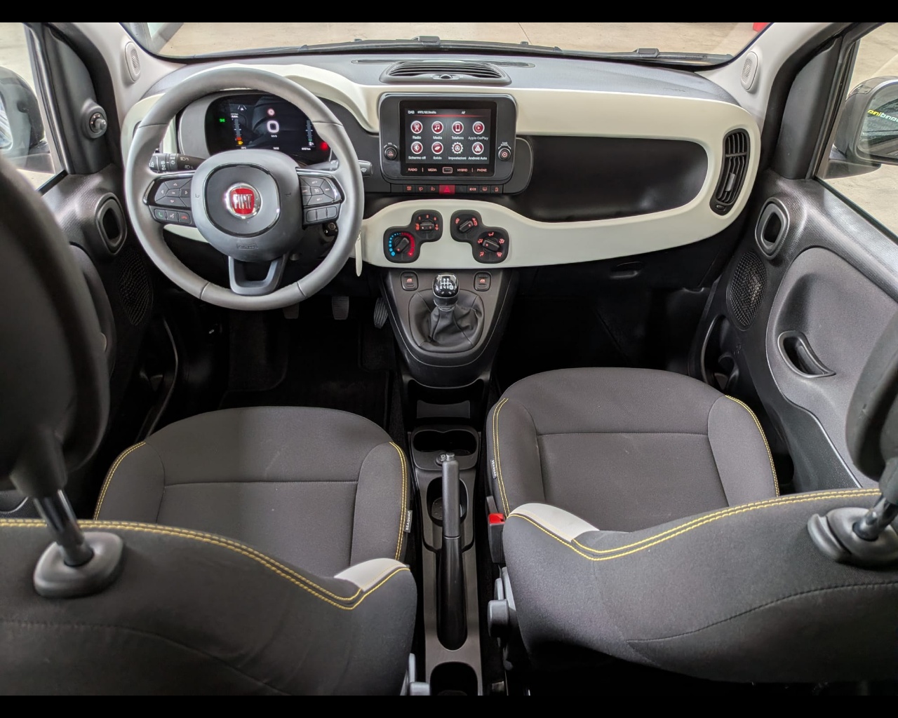 Foto FIAT Pandina Cross 1.0 firefly hybrid s&s 70cv