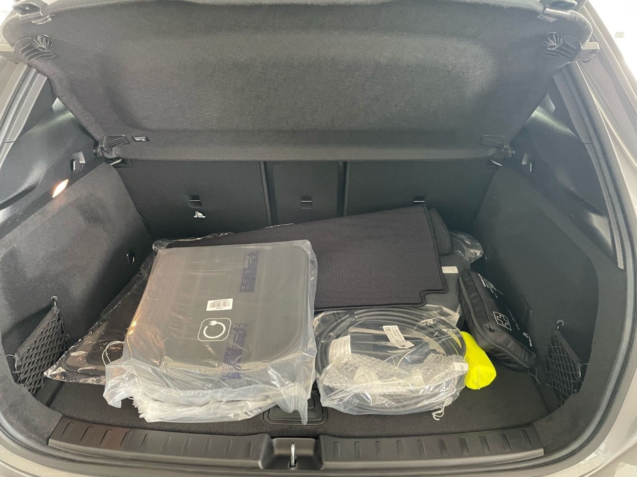Mercedes EQA EQA 250+ AMG Line Advanced Plus - 13