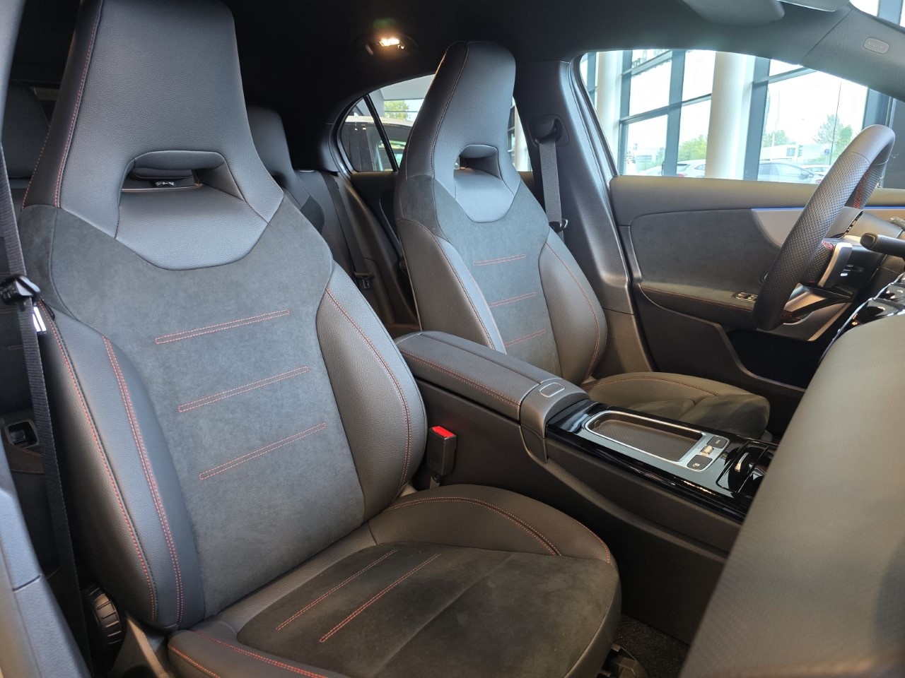 Mercedes Classe A Classe A 250 e Plug-In Hybrid AMG Line ADVANCED PLUS - 9