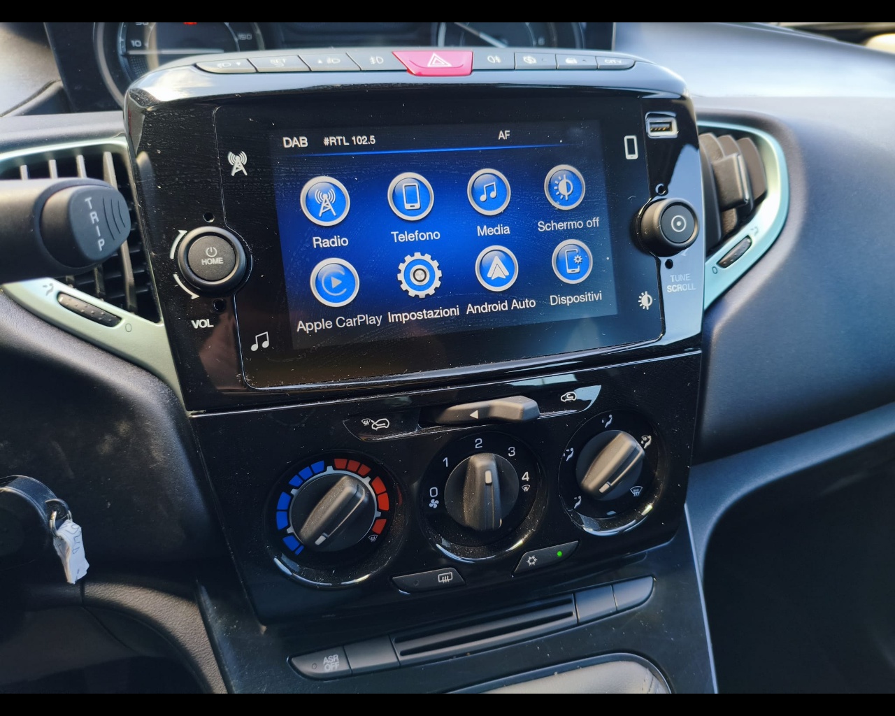 Foto LANCIA Ypsilon 1.0 firefly hybrid Gold Plus s&s 